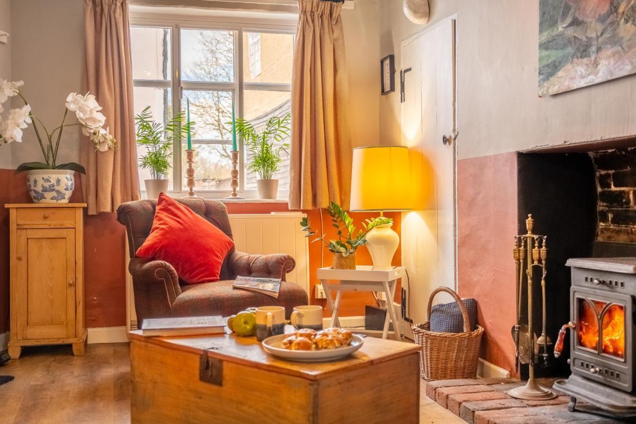 Heavenly 16Th Century Cottage In Pretty Rural Village - Swan'S Nest Boxford  المظهر الخارجي الصورة